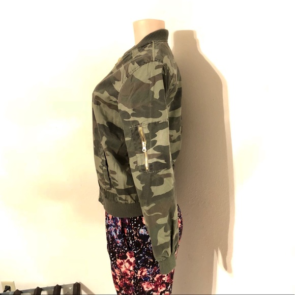 New Look Camouflage Bomber Jacket - Picture 3 of 8
